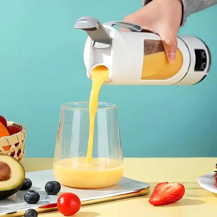 🍓 Mixez vos fruits frais avec le blender portable rechargeable 🥤